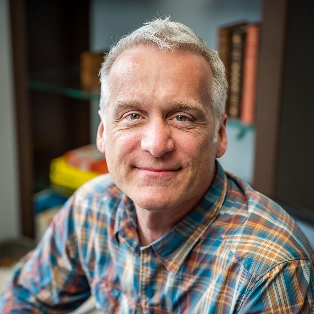 Dan Schwartz Musician Headshot